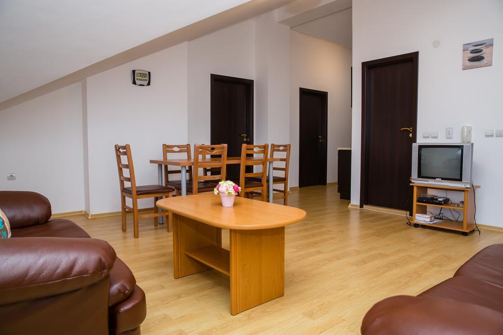Three Mountains Penthouse Apartment 647 Razlog Exterior foto